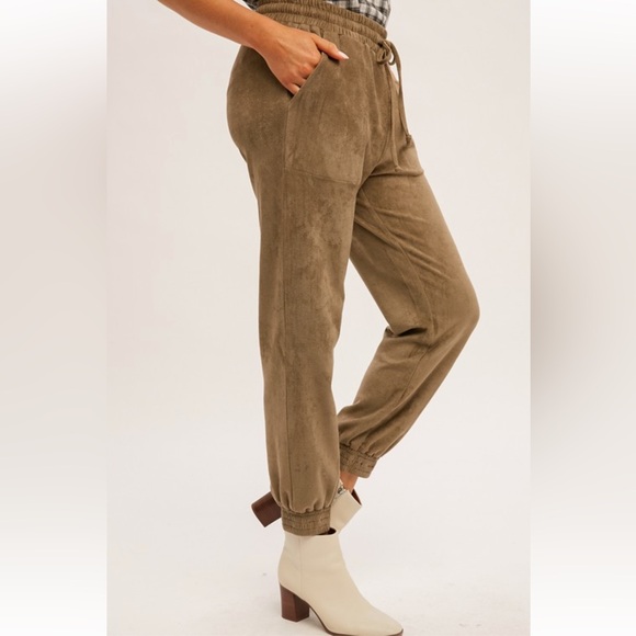 331. Soft Faux Suede Jogger Pant W/Pockets Olive Green NEW Item NWT S,M,L - Picture 2 of 4
